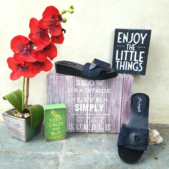 Free People Boho Chic Clogs - Picture 2 of 2